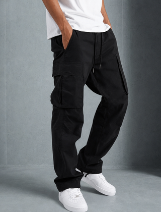 Alberobello Relaxed Fit Cargo Pants in Black
