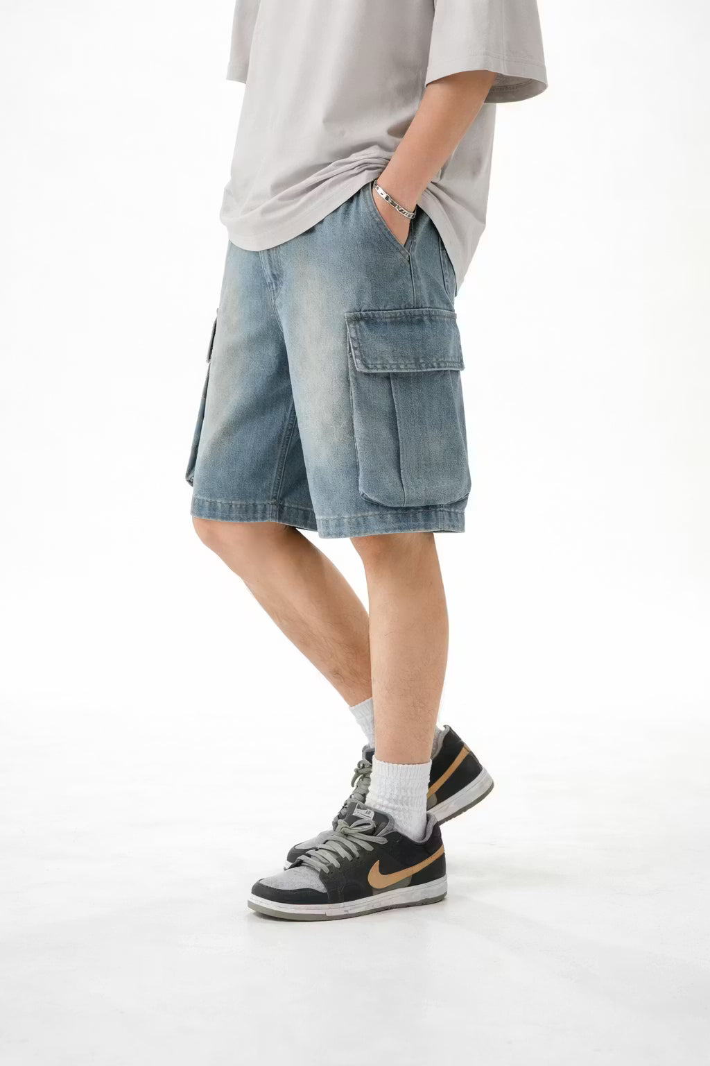 Men's Denim Shorts | Cargo Pockets Relaxed Fit Knee-Length Denim