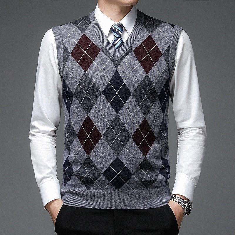 Men's Sweater Vest | V-Neck Argyle Knit Sleeveless