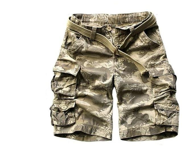 Men's Relaxed-Fit Multi-Pocket Camouflage Cargo Shorts - Khaki Camo