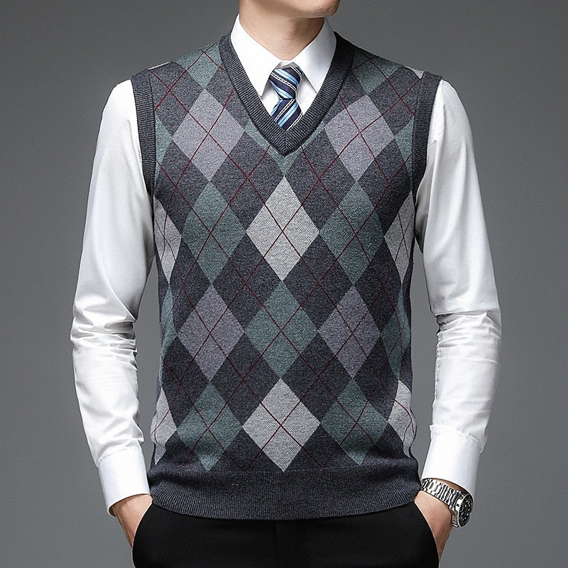 Men's Sweater Vest | V-Neck Argyle Knit Sleeveless
