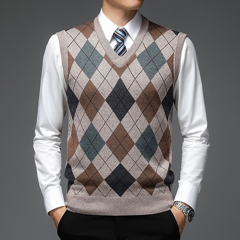 Men's Sweater Vest | V-Neck Argyle Knit Sleeveless