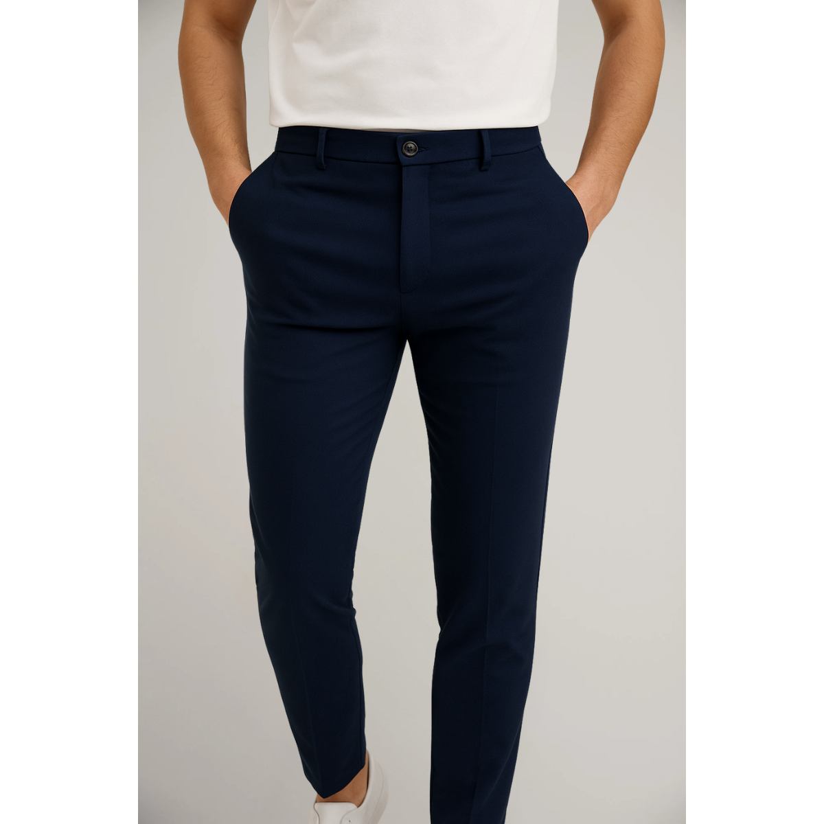 Men's Chino | Slim-Fit Mid-Rise Button Closure